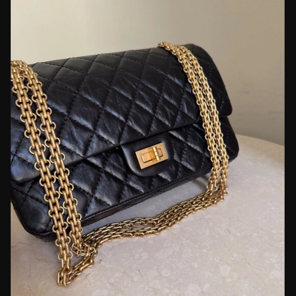 CHANEL 2.55 Reissue Size 225 Bag Aged Calfskin Authentic Pre-Owned - Picture 9 of 11